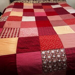 90x90 Patchwork Quilt in Red and Pink Tones